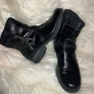 Clarks Riddle Avant Womens Black Leather Boot